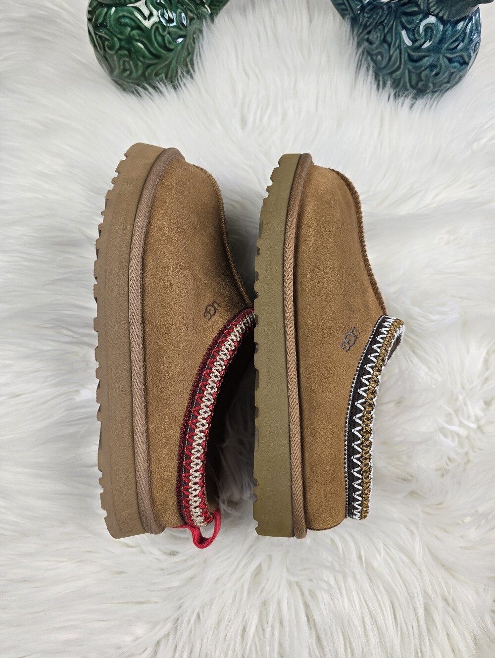 Ugg Tazman Slippers Size 8 ( Mislabled A Size 6) - Picture 13 of 16